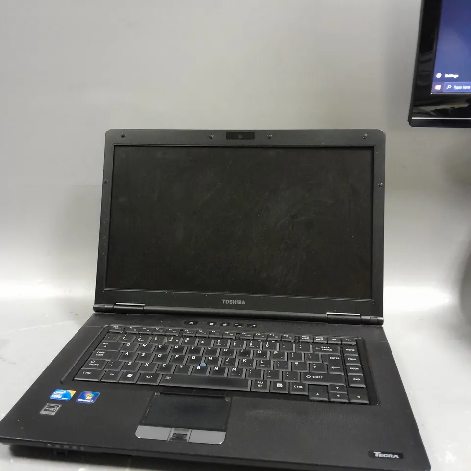 BLACK TOSHIBA PA3795U-1MPC