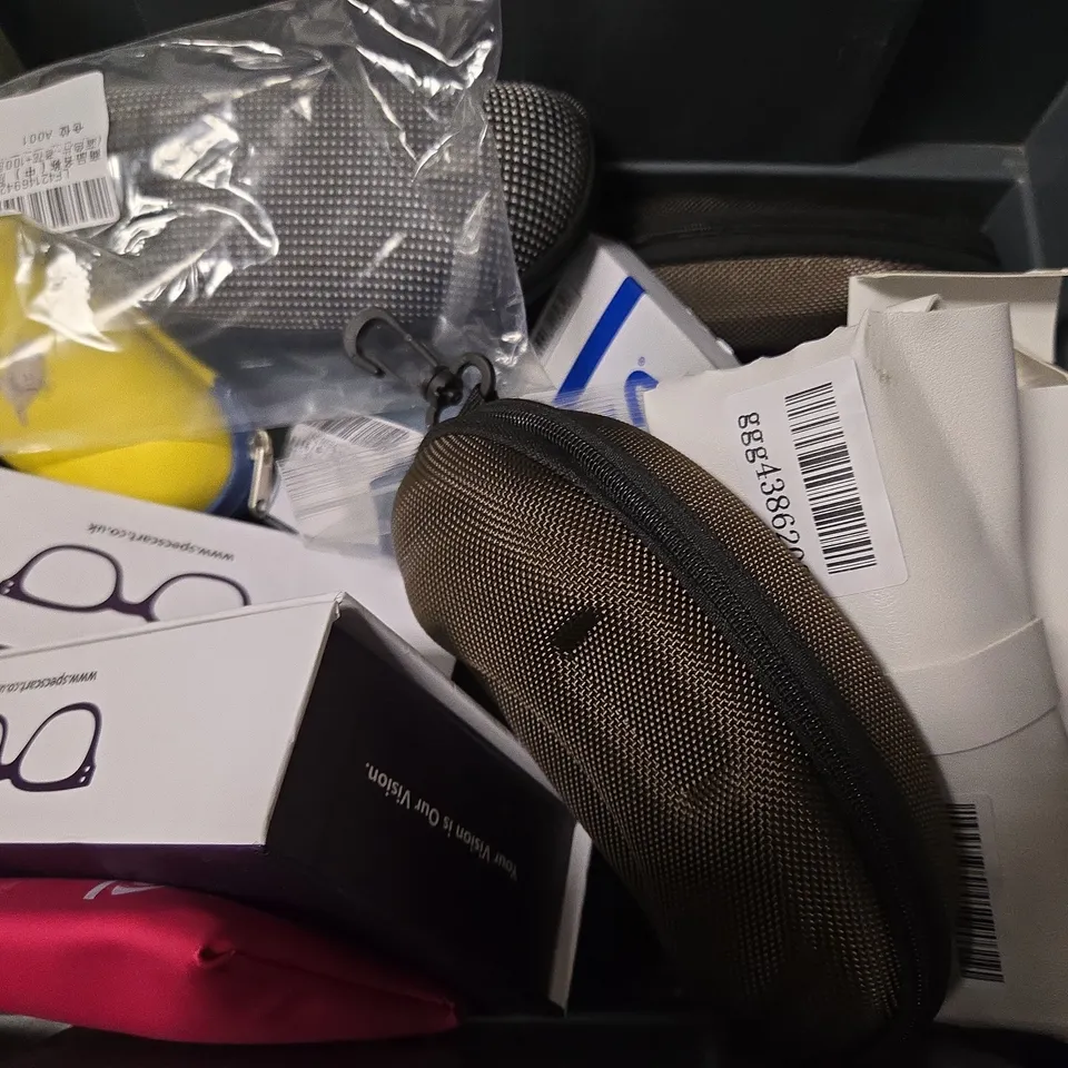 APPROXIMATELY 15 ASSORTED VISION CARE ITEMS TO INCLUDE -HD VISION GLASSES , EYEWEAR GLASSES , CARRY CASES 