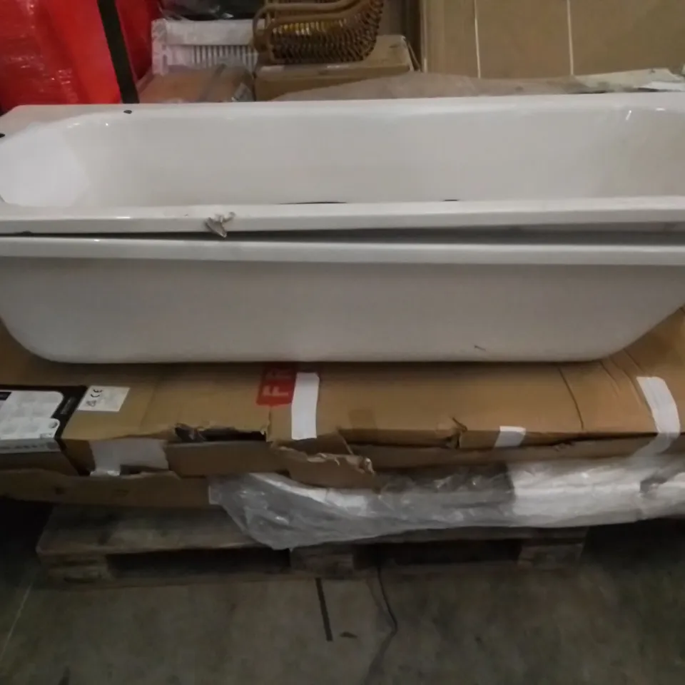 PALLET CONTAINING ASSORTED BATHROOM PRODUCTS. INCLUDES BATHS, SHOWER SCREENS & BASE ETC 