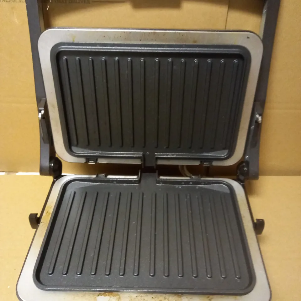 CUISINART GRILL AND SANDWICH MAKER GRSM4U