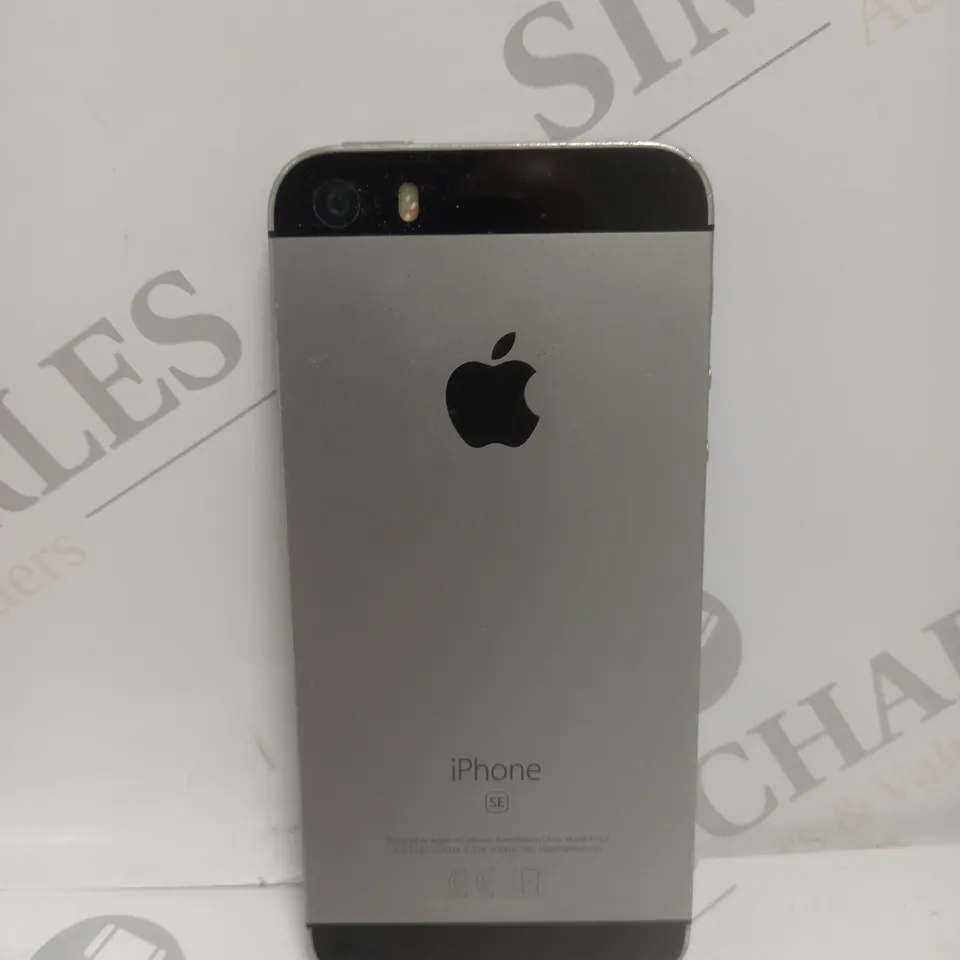 APPLE IPHONE SE SMARTPHONE 