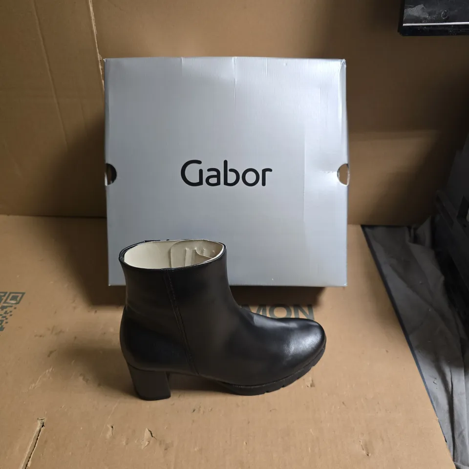 GABOR WOMEN'S BLACK LEATHER ANKLE BOOTS – ZIP SIDE, BLOCK HEEL - UK SIZE 5.5 