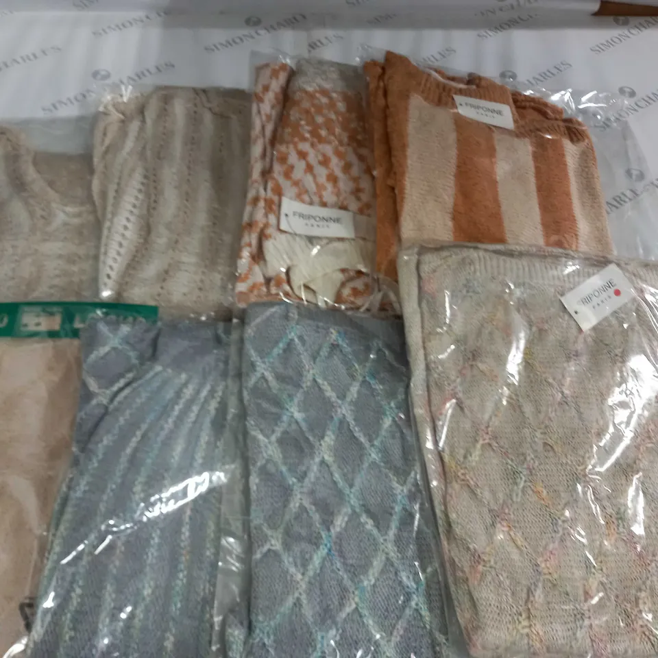 LOT OF 8 ASSORTED BAGGED CLOTHING ITEMS - VARIOUS SIZES