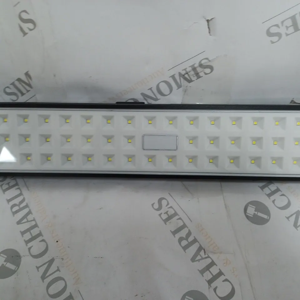 BELL+HOWELL LIGHT BAR