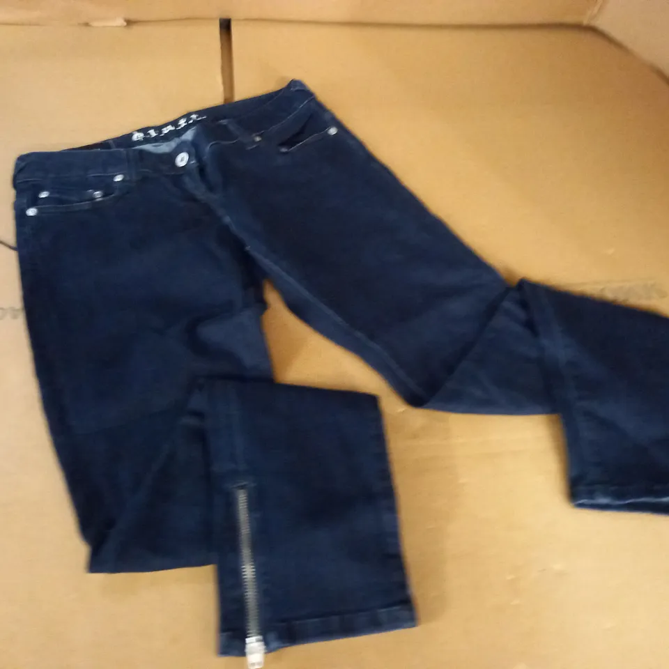 BRAND NEW CRAFT ANGEL SUPERSTRETCH SKINNY JEAN SIN BLUE - 26