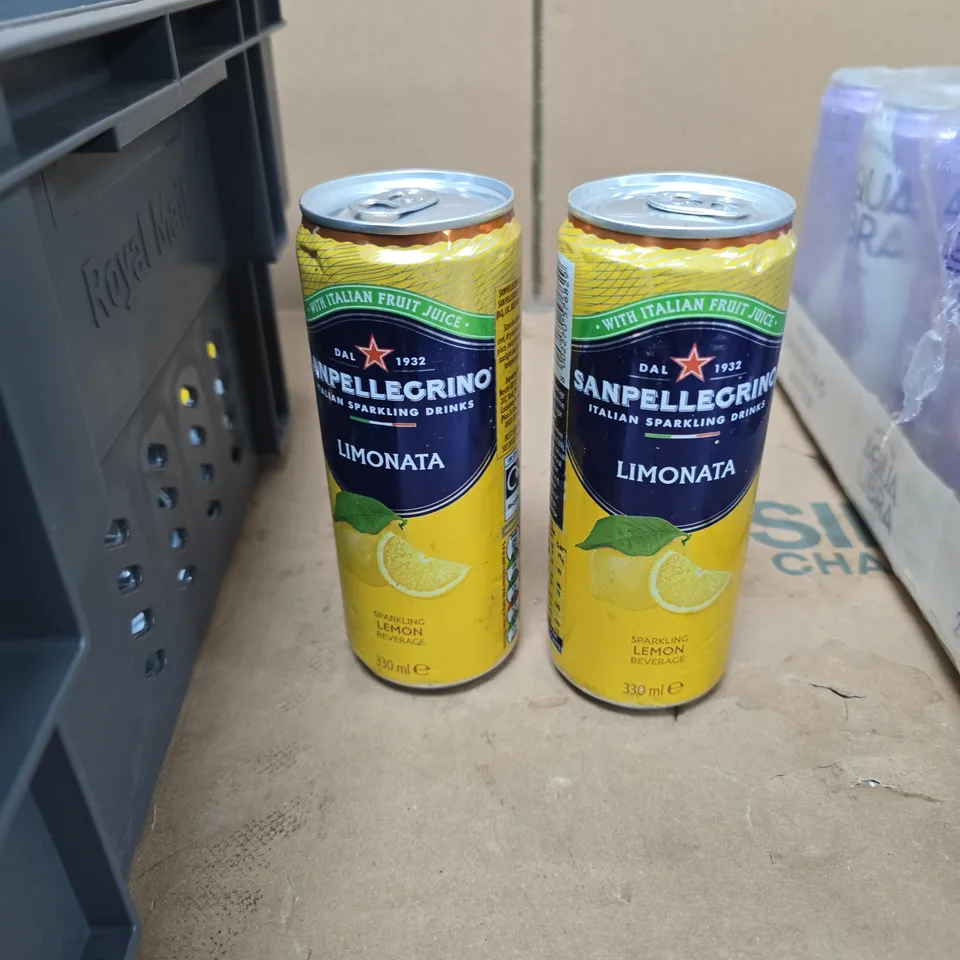 TOTE OF APPROXIMATELY 10 ASSORTED FOOD AND DRINK ITEMS TO INCLUDE: SANPELLAGRINO LEMON