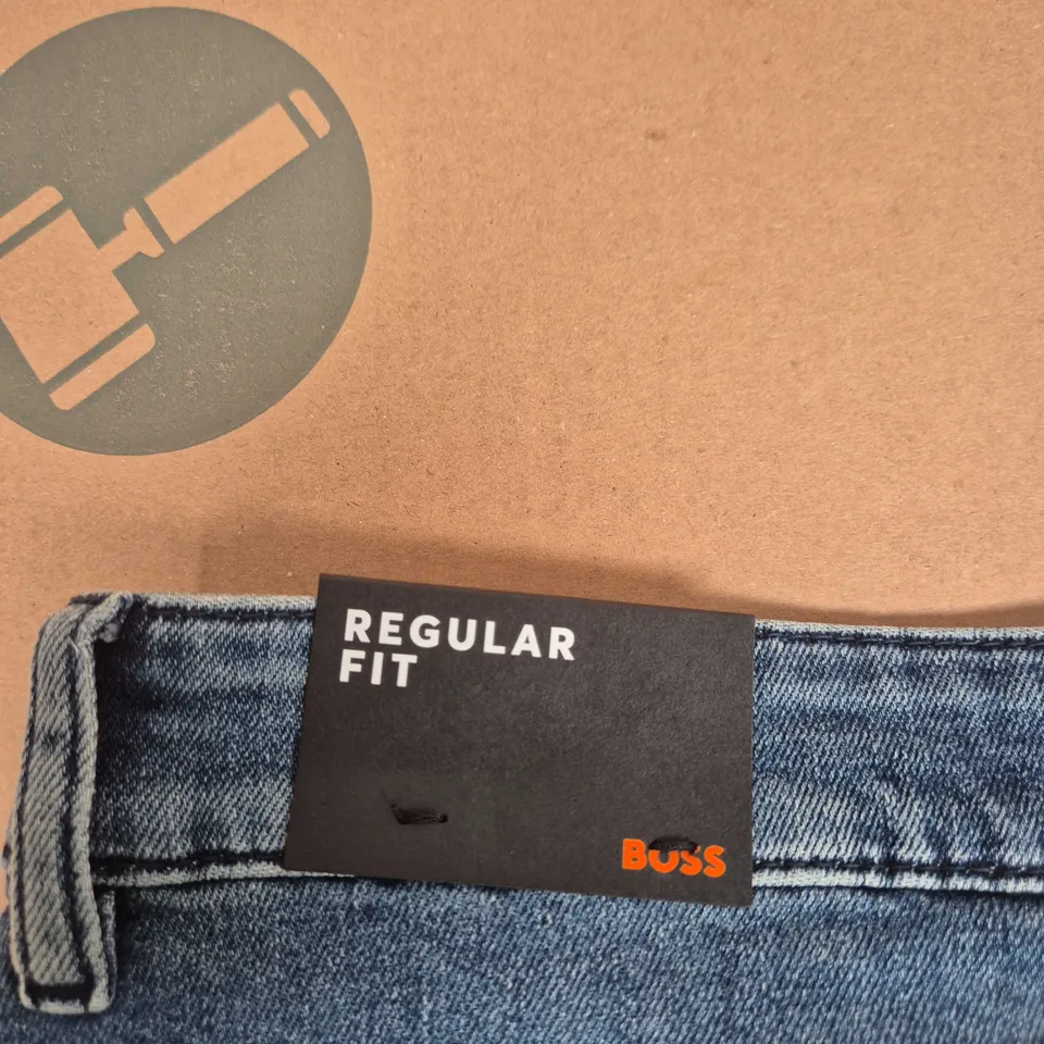 HUGO BOSS RE.MAINE REGULAR FIT JEANS – DENIM 38/30