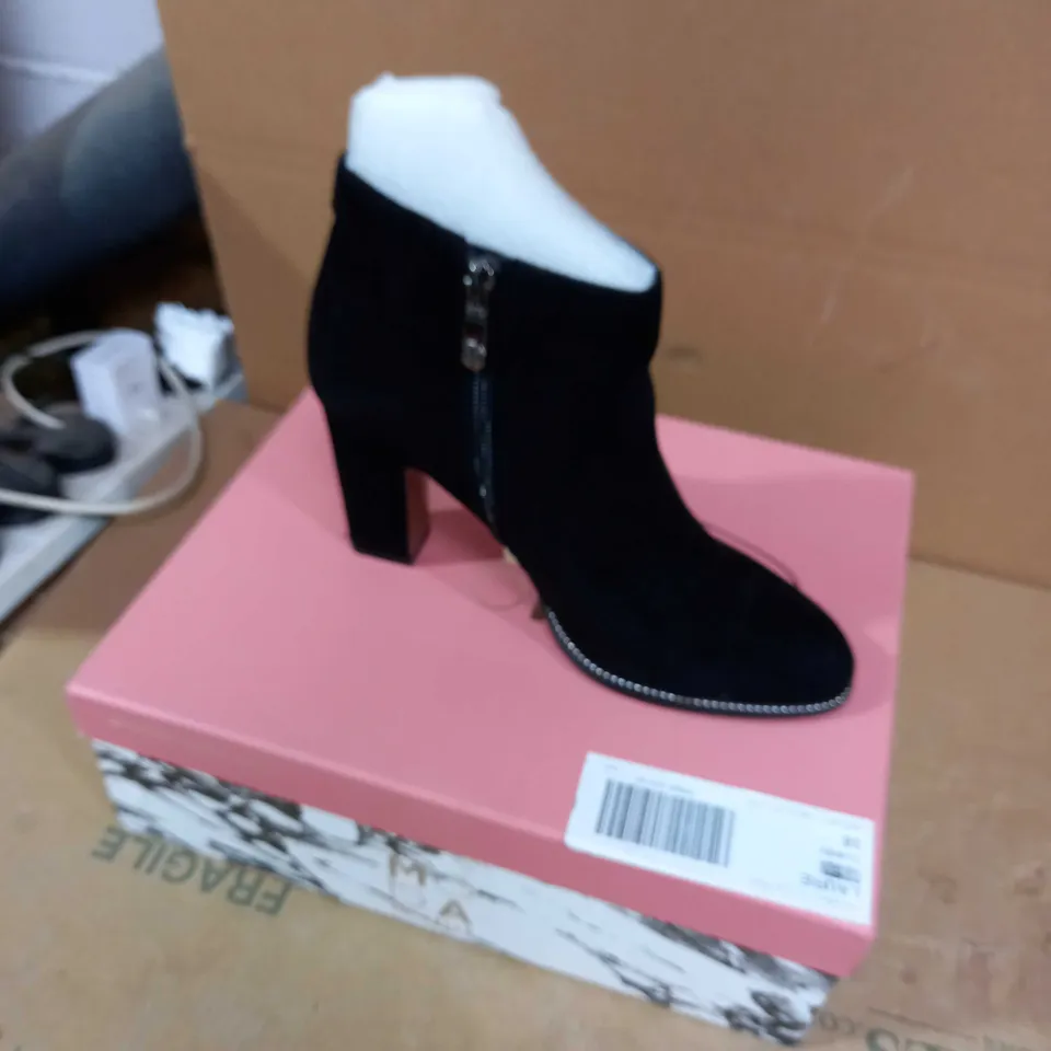 MODA DESIGNER STYLE BOOYS I BLACK SIZE M 