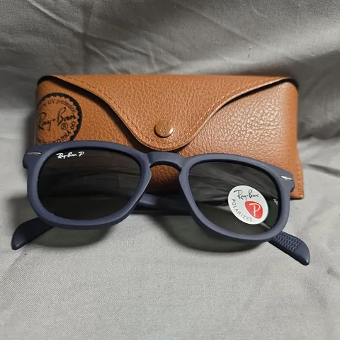 RAY-BAN E5356P SUNGLASSES – NAVY BLUE FRAME, POLARIZED, WITH CASE