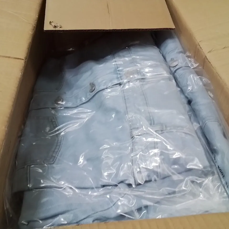 BOXED BRAND NEW APPROXIMATELY 7 JD WILLIAMS BELTED DENIM JUMPSUIT BLUE SIZE 16