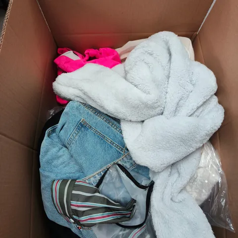 LARGE BOX OF APPROXIMATELY 25 ASSORTED CLOTHING ITEMS IN VARIOUS COLOURS, STYLES AND SIZES - COLLECTION ONLY