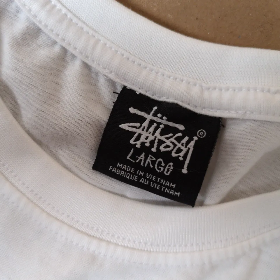 STUSSY DICE TEE IN WHITE - LARGE