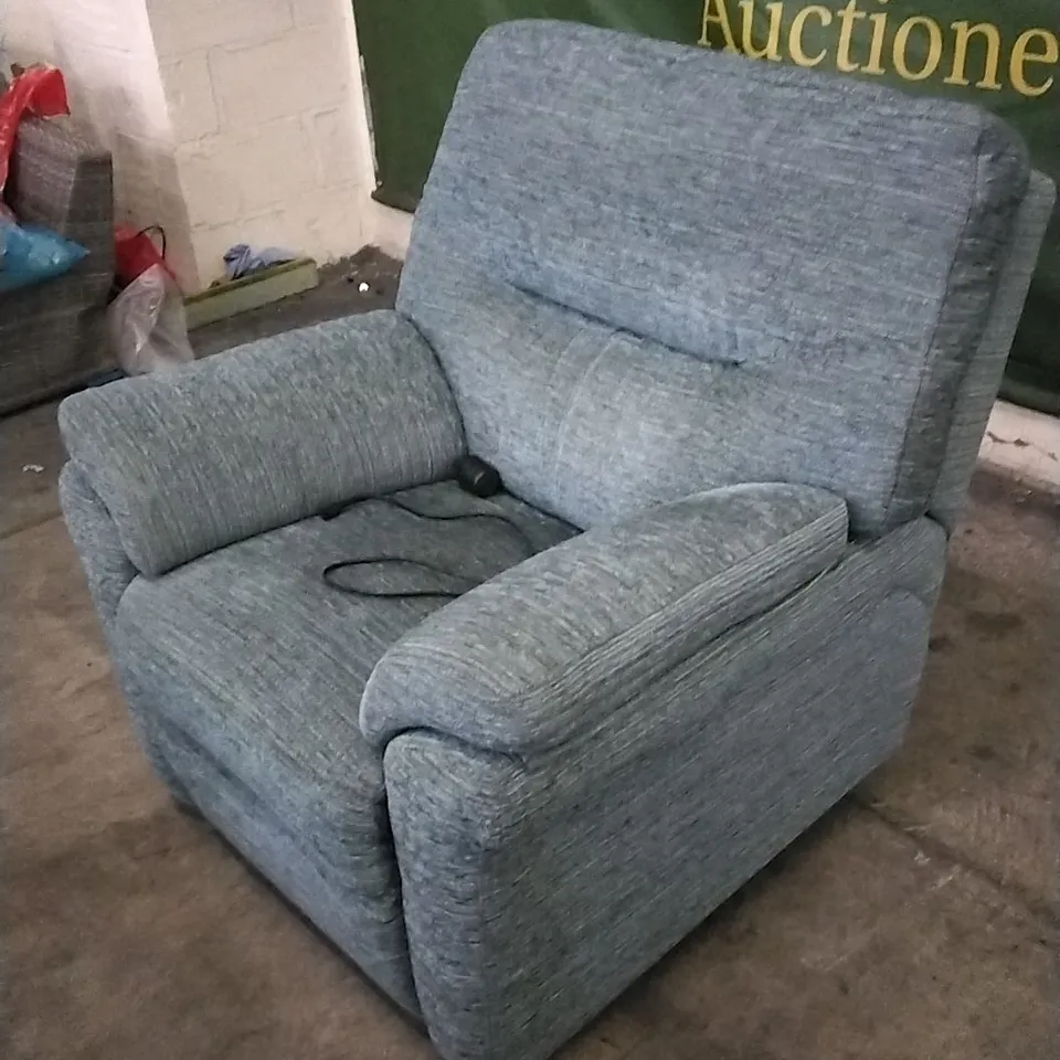 QUALITY BRITISH DESIGNED & MANUFACTURED G PLAN SEATTLE POWER RECLINER WAFFLE MARINE FABRIC ARMCHAIR