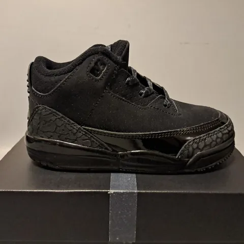 BOXED JORDAN 3 RETRO KIDS TRAINERS - UK 8.5 KIDS