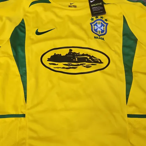 NIKE BRAZIL FOOTBALL TOP SIZE MEDIUM