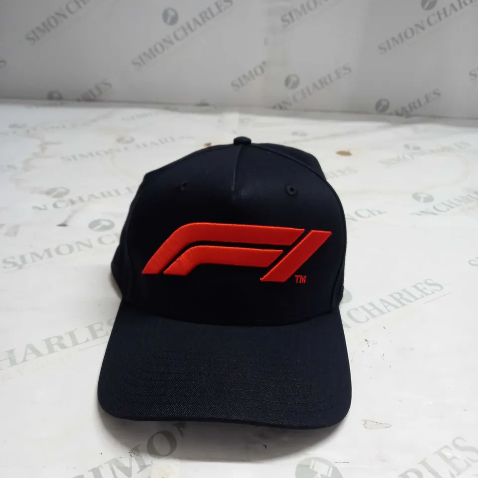 F1 LARGE LOGO BASEBALL CAP