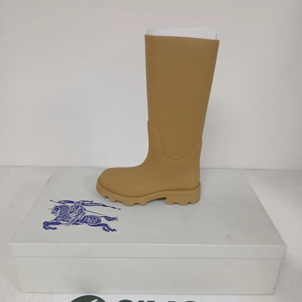 BURBERRY RUBBER KNEE-HIGH BOOTS – TAN, UK 5 (EU 38)