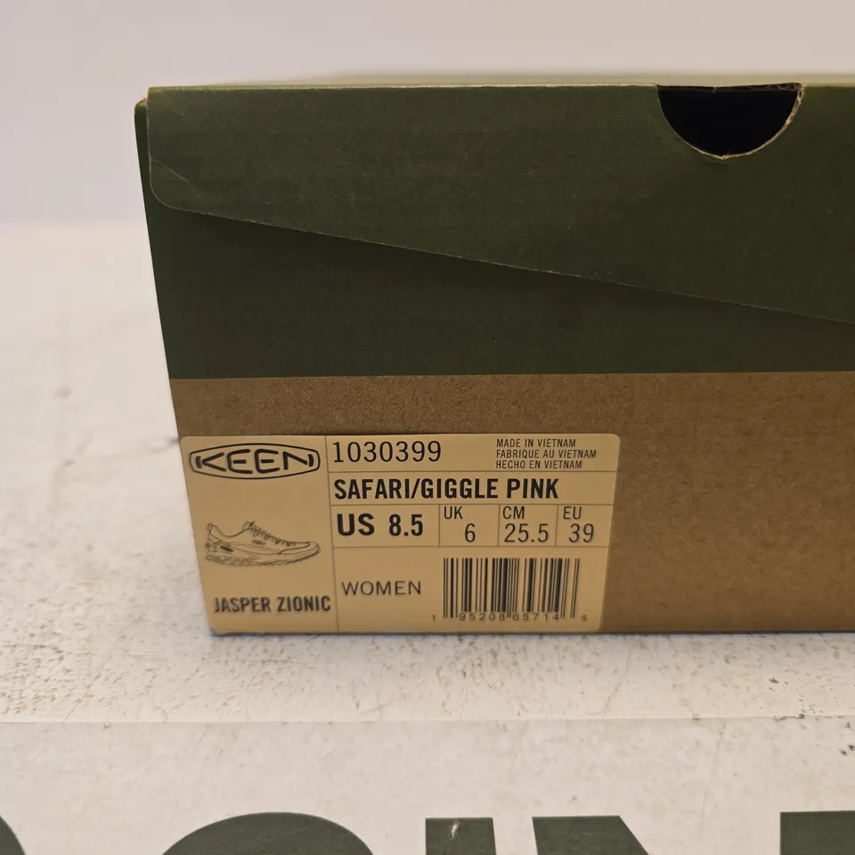 KEEN SAFARI/GIGGLE PINK WOMEN'S SHOES – UK 6 (US 8.5)