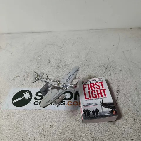 GEOFFREY WELLUM – FIRST LIGHT (PENGUIN PAPERBACK) WITH METAL AIRCRAFT MODEL