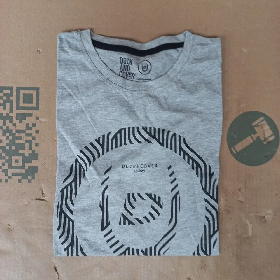 DUCK AND COVER SHORT SLEEVE T-SHIRT IN GREY SIZE MEDIUM