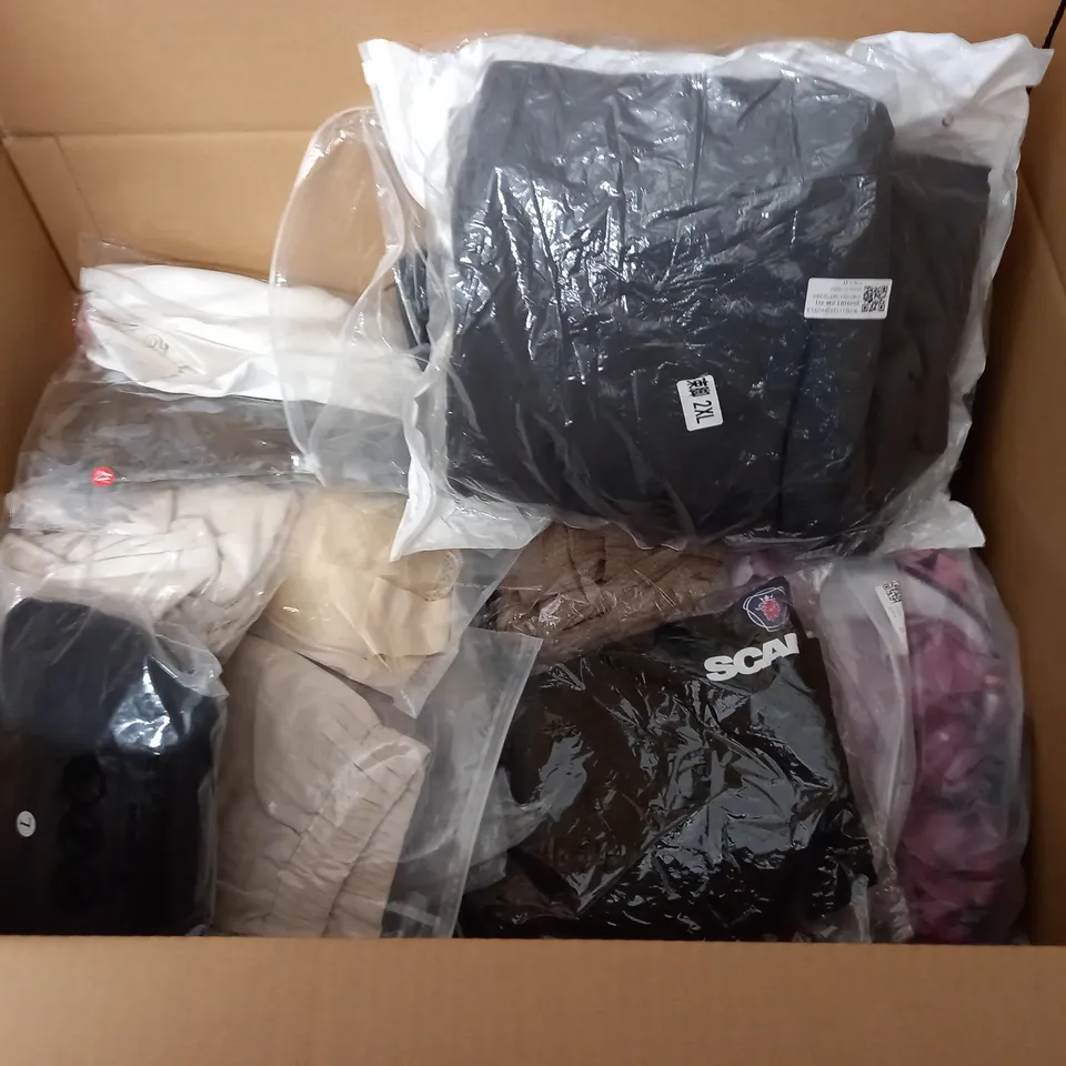 LARGE QUANTITY OF ASSORTED BAGGED CLOTHING ITEMS 