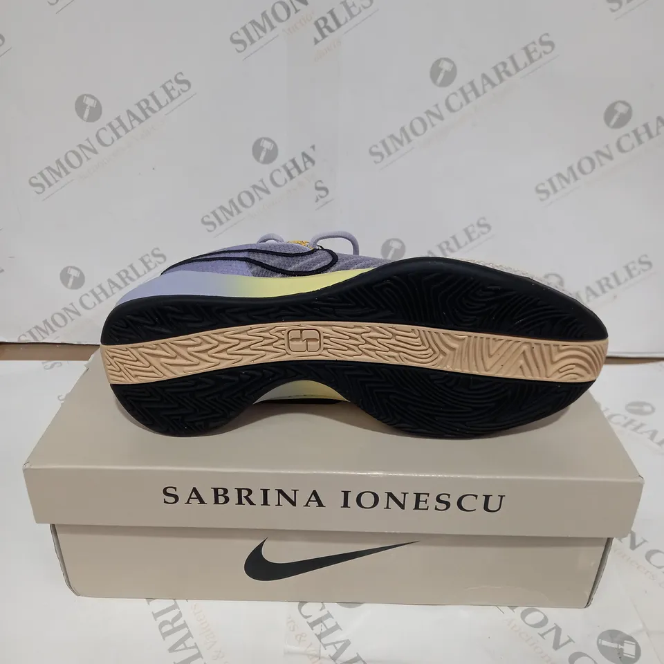 BOXED PAIR OF NIKE SABRINA 1 BASKETBALL TRAINERS - OXYGEN PURPLE/BLACK, SIZE 7.5 