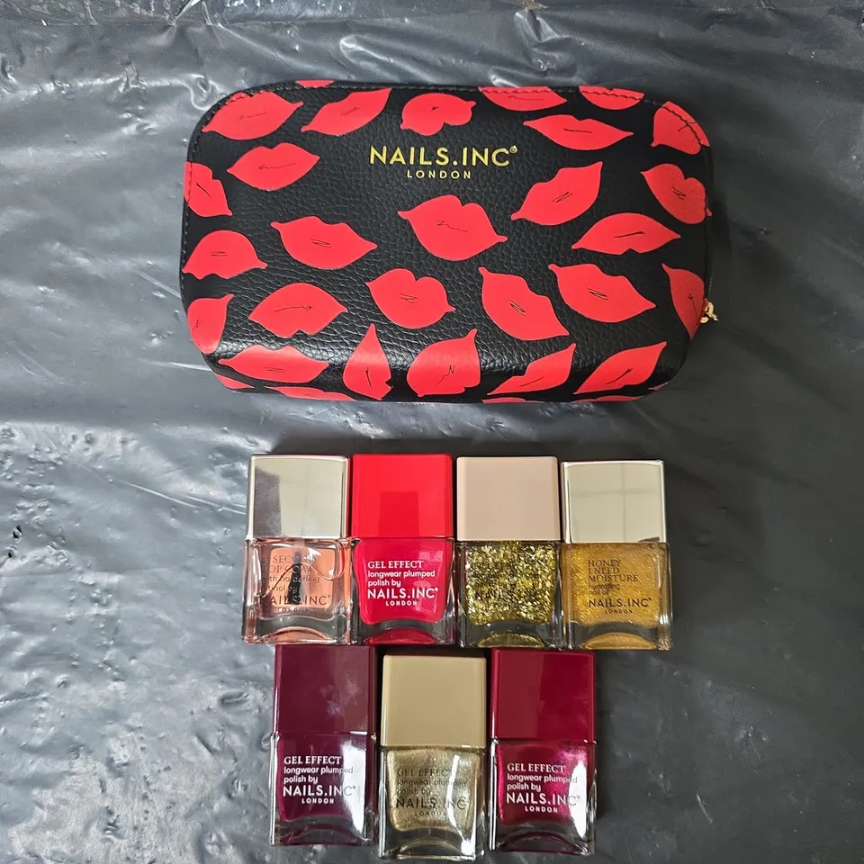 NAILS INC COSMETIC BAG SET 