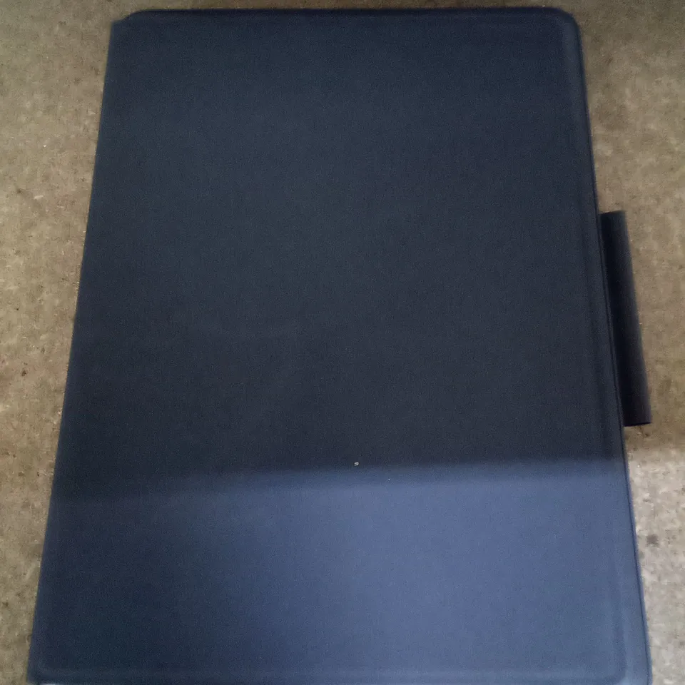 LOGITECH SLIM FOLIO IPAD CASE FOR IPAD 7/8/9TH GEN