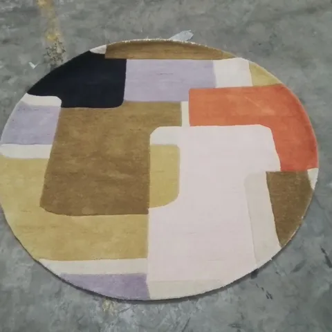 QUALITY DESIGNER AREA RUG - APPROXIMATELY 130X130CM