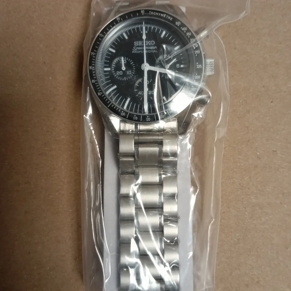 SEIKO CHRONOGRAPH WRISTWATCH – STAINLESS STEEL