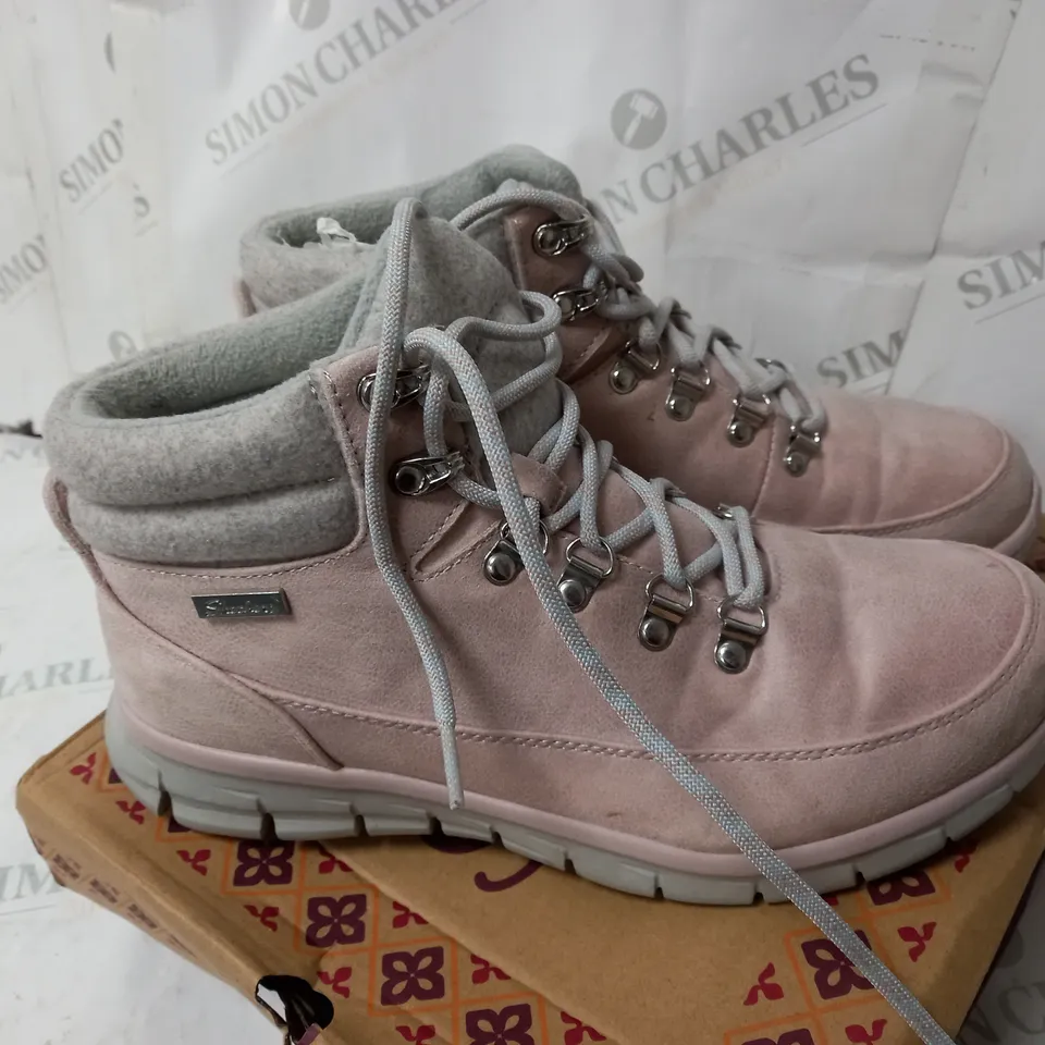 BOXED SKECHERS SYNERGY WARM TECH BOOTS, BLUSH - SIZE 7