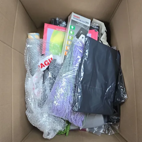 BOX OF APPROXIMATELY 15 ASSORTED HOUSEHOLD ITEMS 