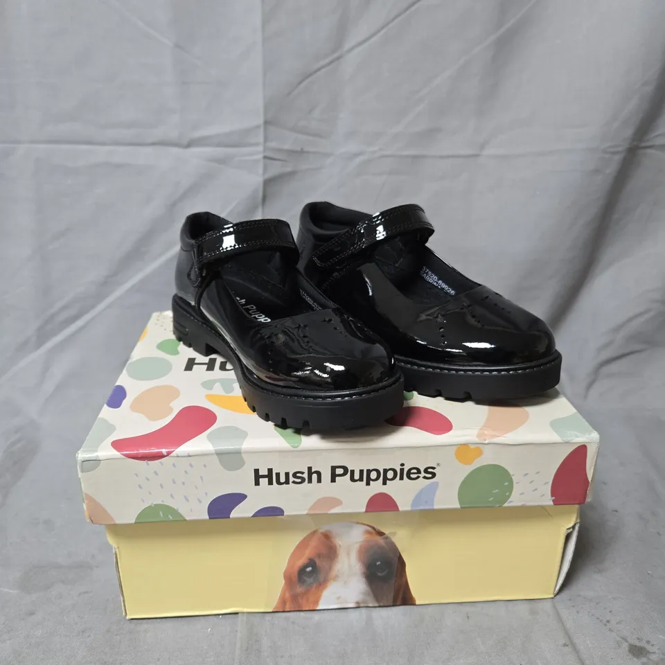HUSH PUPPIES SABRINA PATENT JUNIOR SCHOOL SHOES – UK 11 (11 YOUNGER)
