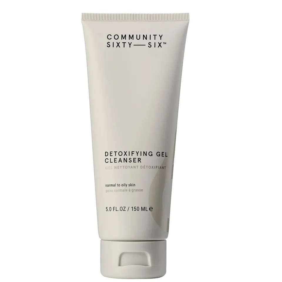 BOX OF APPROXIMATELY 30 X COMMUNITY SIXTY-SIX DETOXIFYING GEL CLEANSER & OIL CONTROL MOISTURIZER – FACIAL SKIN CARE DUO