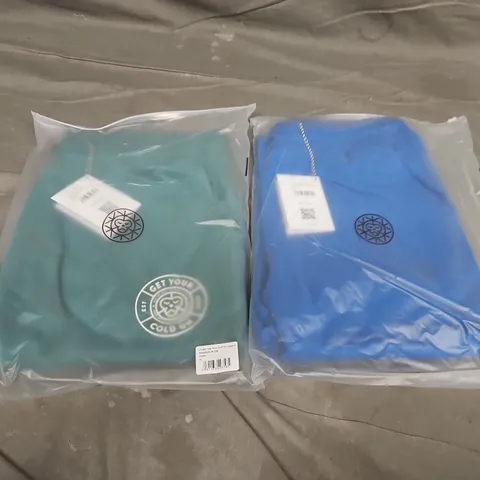 APPROXIMATELY 17 ASSORTED BAGGED CLOTHING ITEMS IN VARIOUS SIZES TO INCLUDE MENS GET YOUR COLD ON JOGGERS IN GREEN & UNISEX BRASS MONKEY JOGGERS IN BLUE