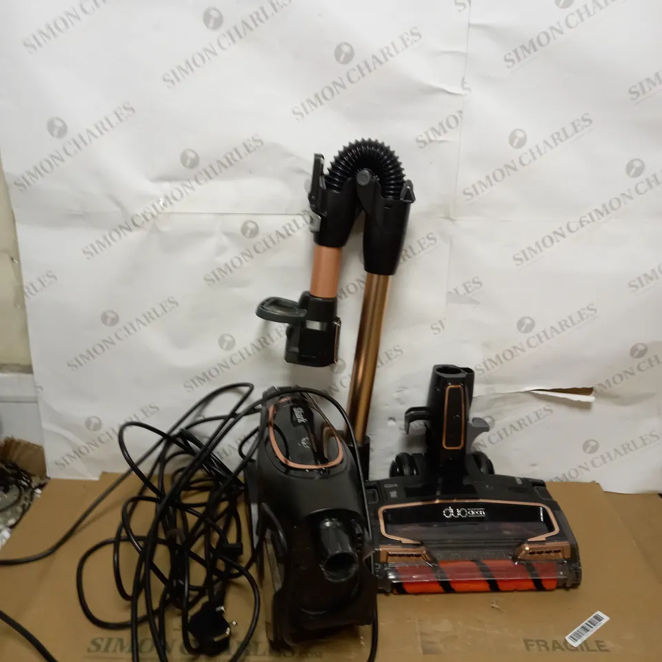 SHARK DUO CLEAN VACUUM 