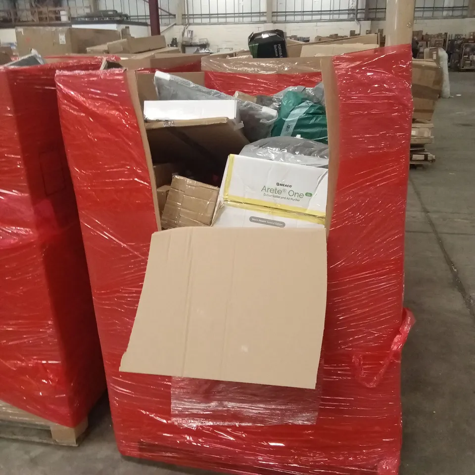 PALLET OF ASSORTED HOUSEHOLD GOODS AND PRODUCTS TO INCLUDE; INTERLOCKING MATS, GARDEN SPRINKLER, WEED SWEEPER ETC