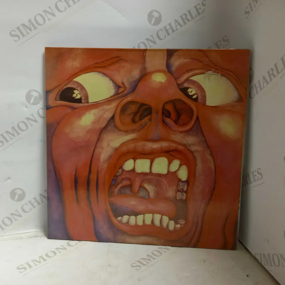 KING CRIMSON IN THE COURT OF THE CRIMSON KING VINYL ALBUM