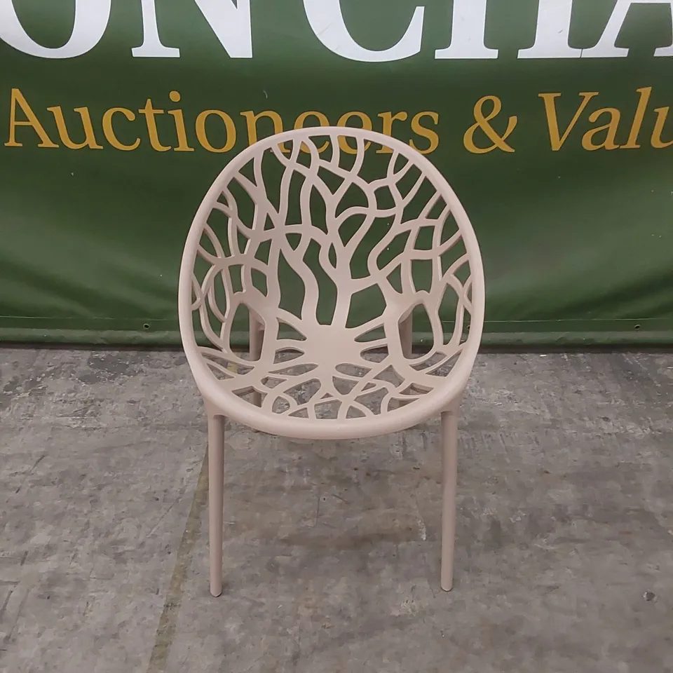 SET OF 4 BRAND NEW DESIGNER OUTDOOR GARDEN WEB EGG SHAPED CHAIRS 