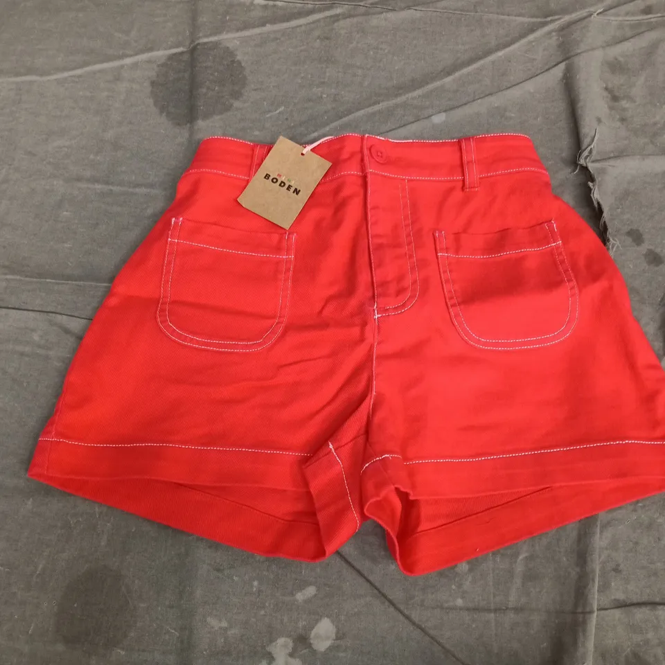 MINI BODEN RED SHORTS - 11-12Y