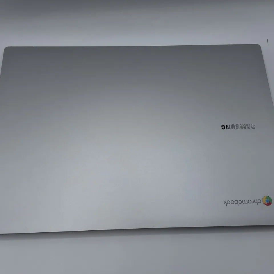 SAMSUNG GALAXY CHROMEBOOK GO INTEL CELERON LAPTOP IN SILVER - 340XDA-KA2