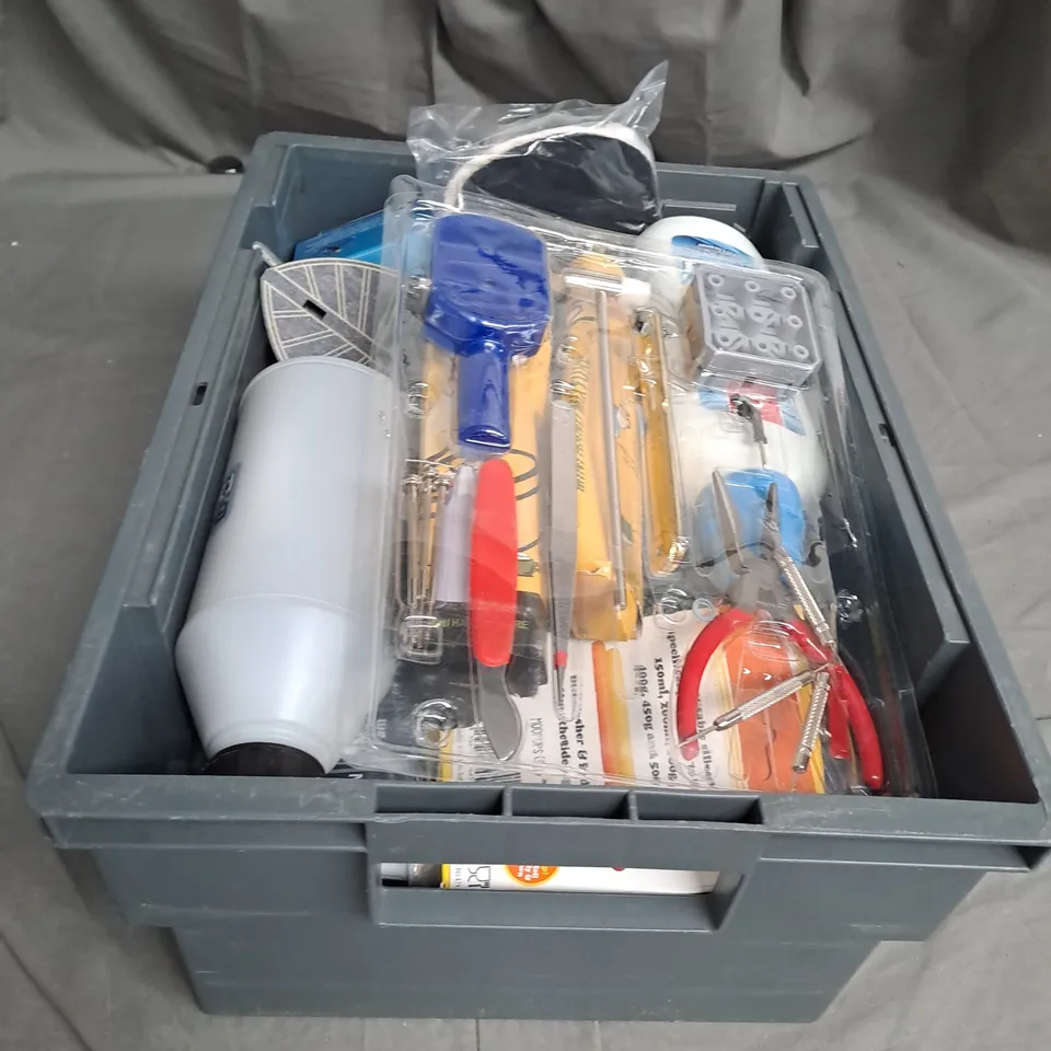 APPROXIMATELY 20 ASSORTED HOUSEHOLD ITEMS TOO INCLUDE TOOL KITS , BLASTING SAND , CAUSTIC SODA