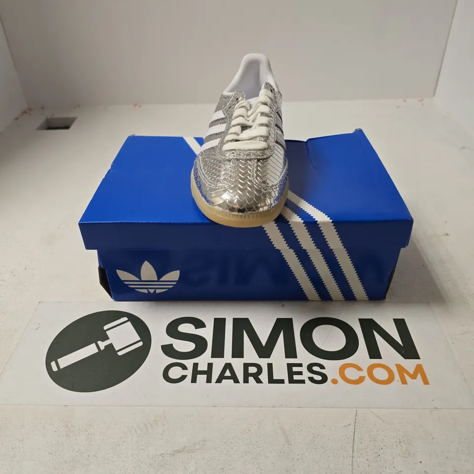BOXED PAIR OF ADIDAS SAMBA OG WOMENS TRAINERS - UK 4.5