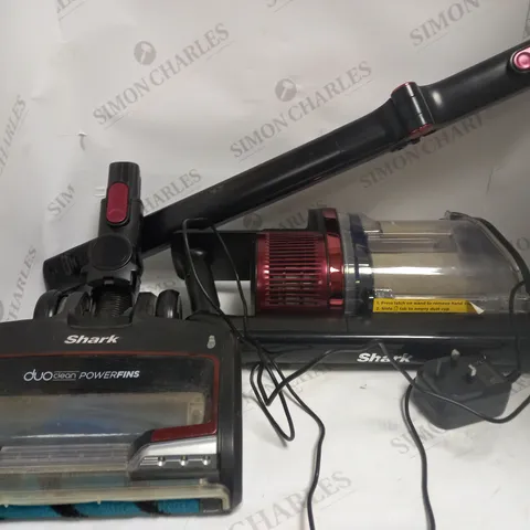 SHARK DUO CLEAN POWER FINS VACUUM CLEANER