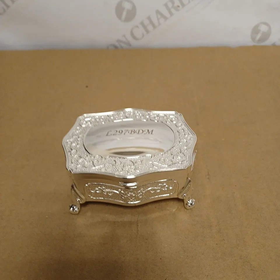 BOXED PERSONALISED ANTIQUE TRINKET BOX RRP £30