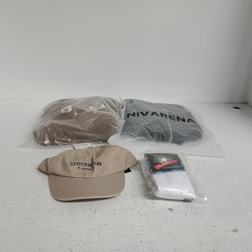 BOX OF APPROXIMATELY 25 ASSORTED CLOTHING ITEMS TO INCLUDE SPORTS SOCKS, PULL&BEAR CAP ETC