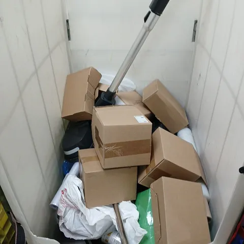 CAGE OF APPROXIMATELY 8 ASSORTED HOUSEHOLD ITEMS TO INCLUDE - WALLPAPER, WASHING UP BUCKET, VACUUM, AND CLINGFILM ETC. - COLLECTION ONLY