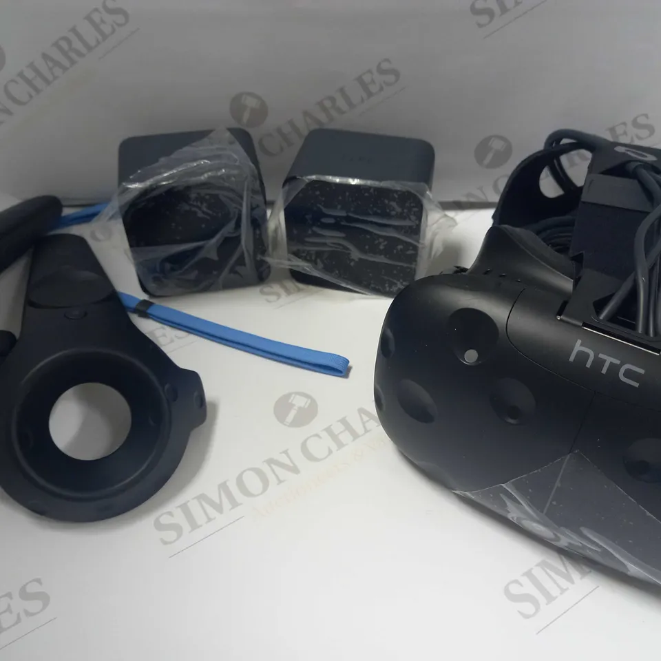 HTC VIVE PRO FULL VIRTUAL REALITY HEADSET KIT RRP £1139.99