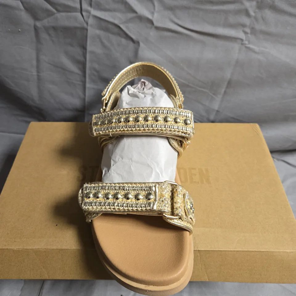 BOXED PAIR OF STEVE MADDEN  MONA SANDALS - UK SIZE 3
