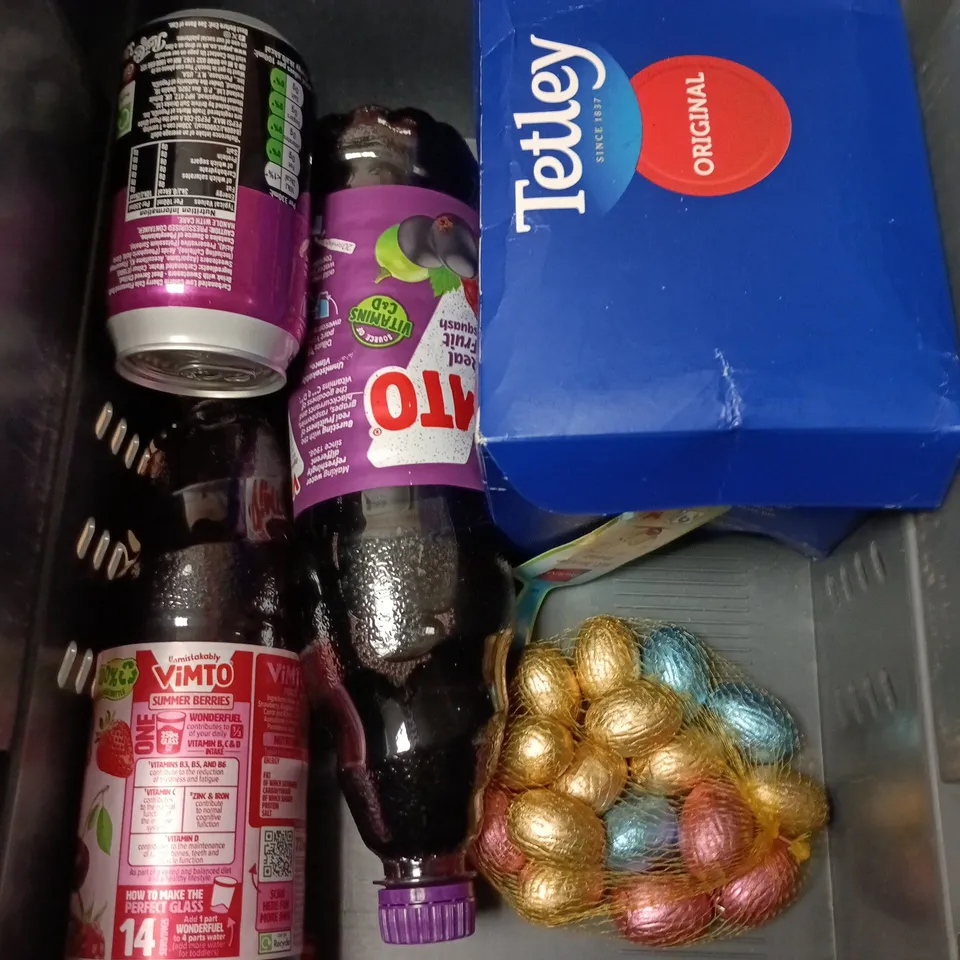 APPROXIMATELY 10 ASSORTED FOOD/DRINK PRODUCTS TO INCLUDE TRIP DRINK, BAKED BEANS, CHOCOLATE EGGS ETC